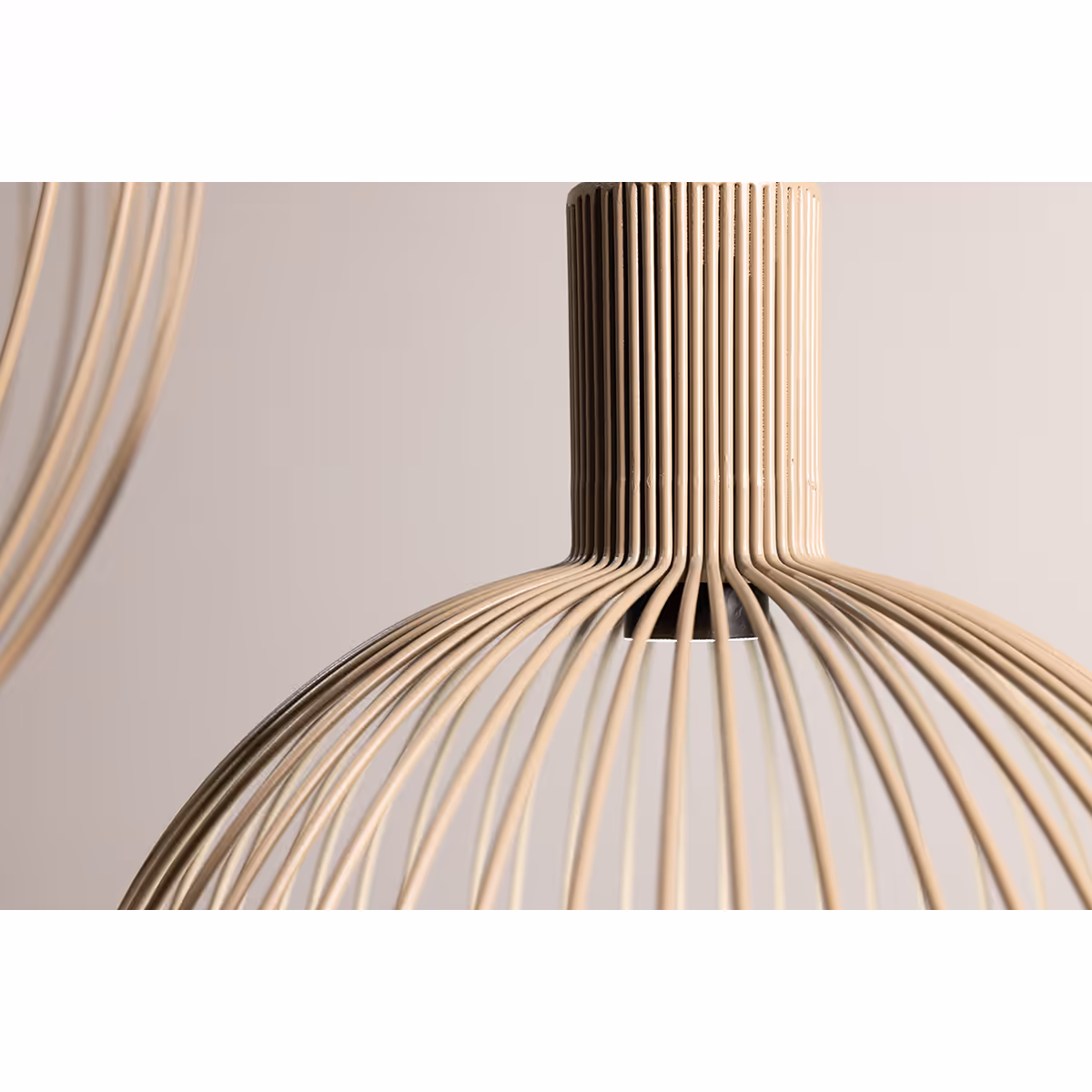 Zandkleurige hanglamp Wire, zandkleurig metaaldraad, rond 30 cm doorsnede – ETH - Afbeelding 7